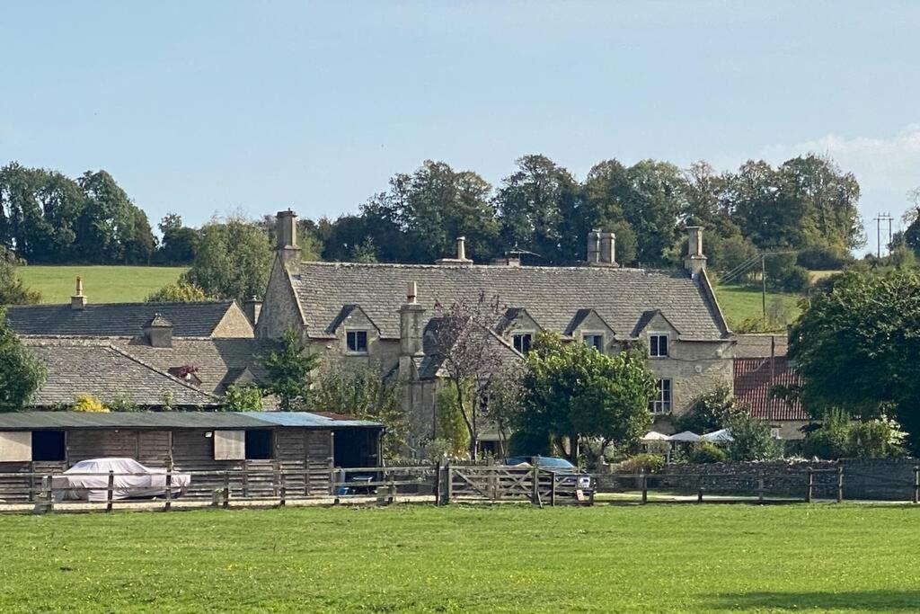 شقة The Old Manor Coach House سيرنسيستر المظهر الخارجي الصورة