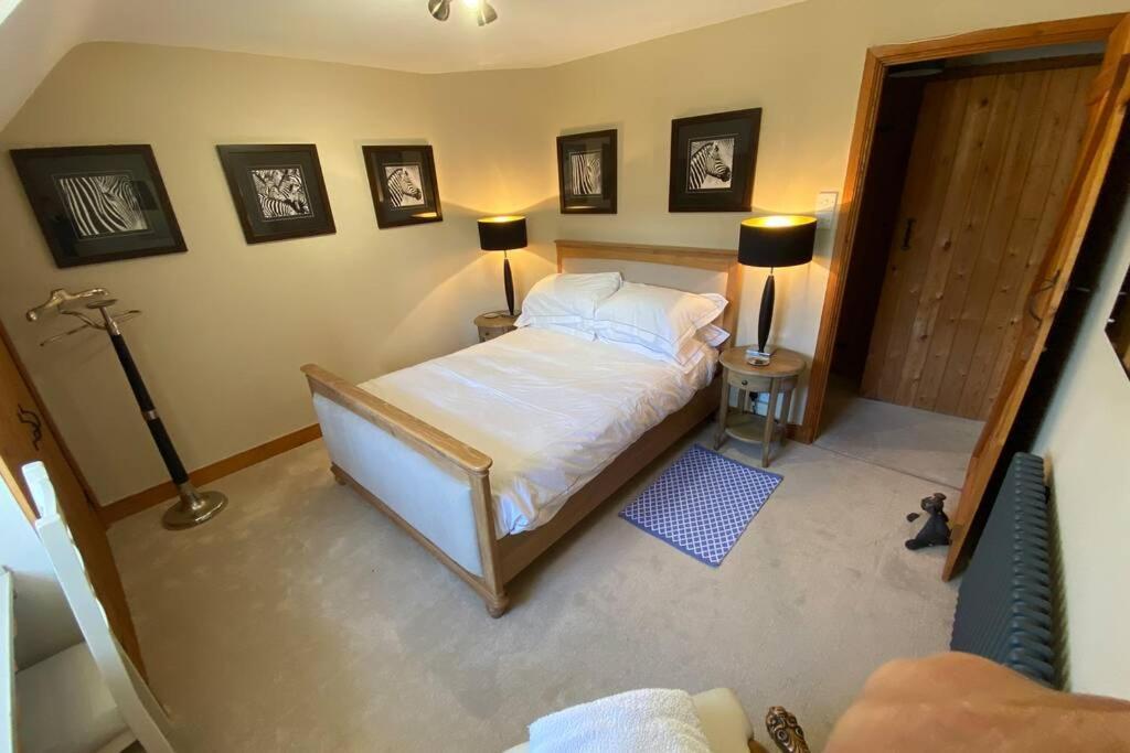 شقة The Old Manor Coach House سيرنسيستر المظهر الخارجي الصورة