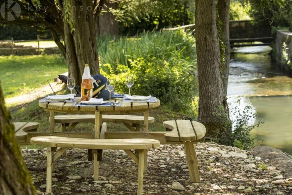 شقة The Old Manor Coach House سيرنسيستر المظهر الخارجي الصورة